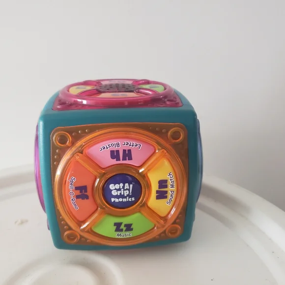 Vtech learning cube - Picture 1 of 2